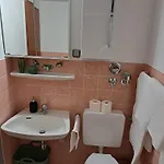 Apartman 22 *